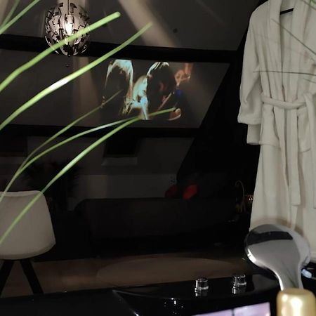 Logement Romantique Et Cosy Charleroi Zewnętrze zdjęcie